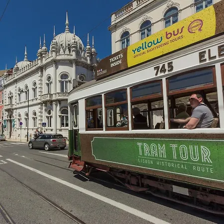 Lisbon4real: Deluxe 1br In Principe Real Appartement Lissabon
