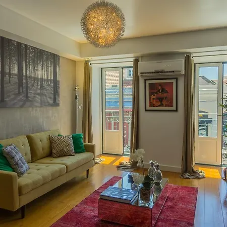 Lisbon4real: Deluxe 1br In Principe Real